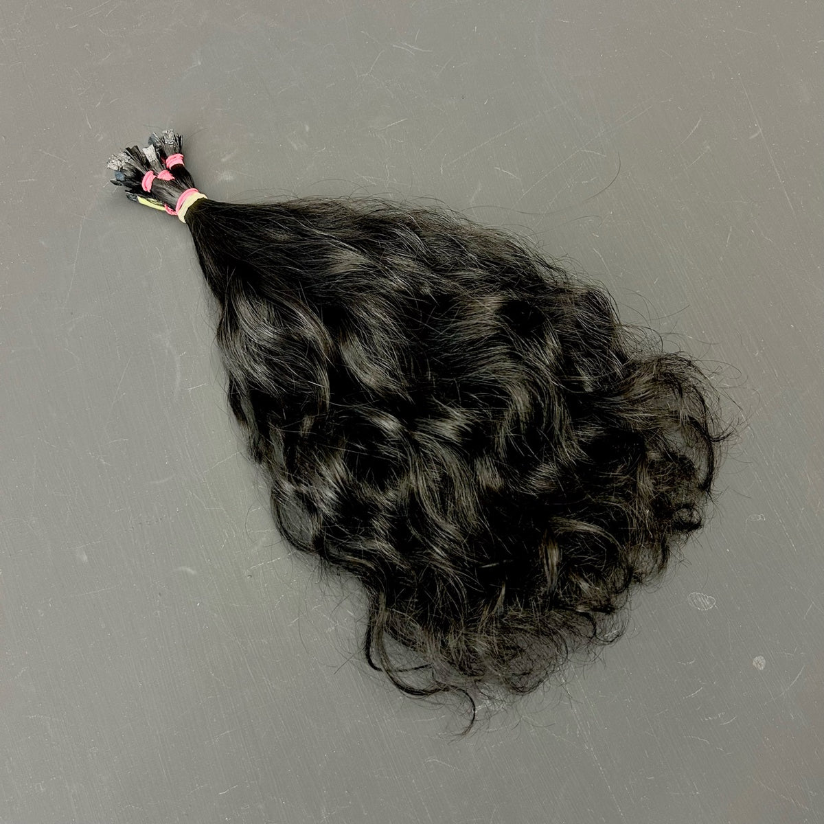 Türkische Rohhaar-Keratinextensions, 10 Strähnen, 35 cm, Nr. 2 gelockt
